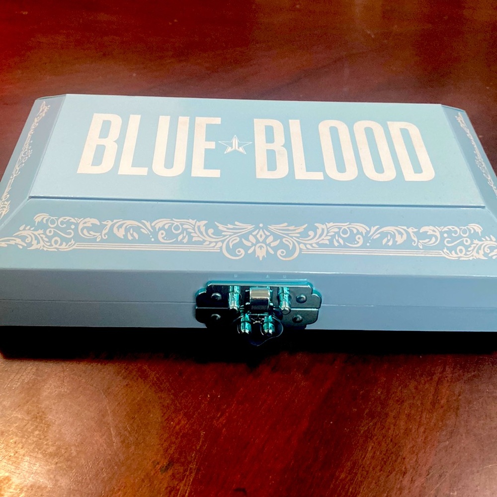 Jeffree Star Blue Blood Palette